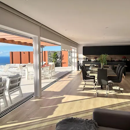 Ocean Ii Luxe Infinity Heated Pool