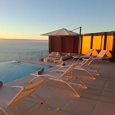 Ocean Ii Luxe Infinity Heated Pool