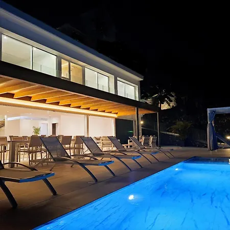 Ocean Ii Luxe Infinity Heated Pool *
